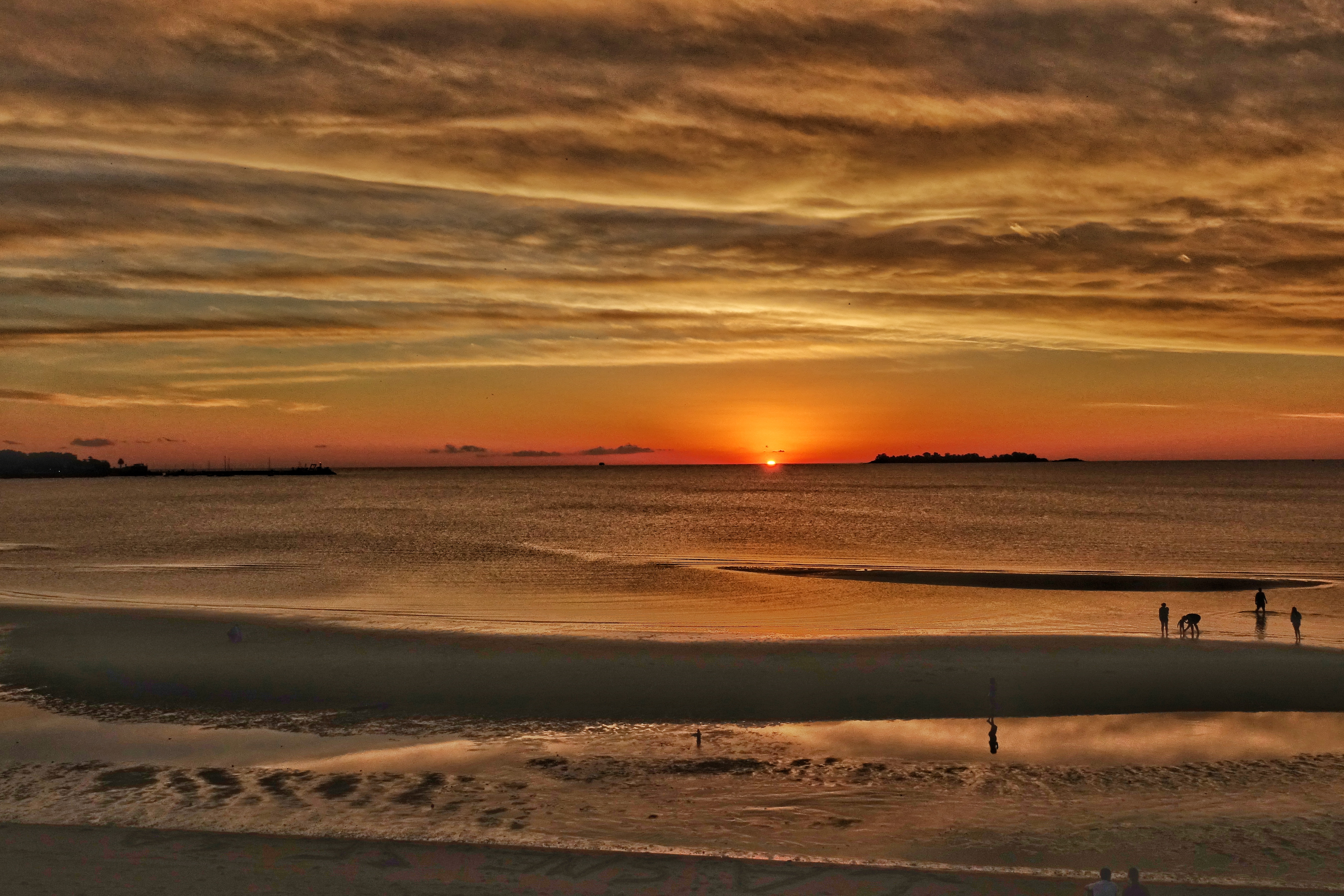 Coucher de soleil sur la plage